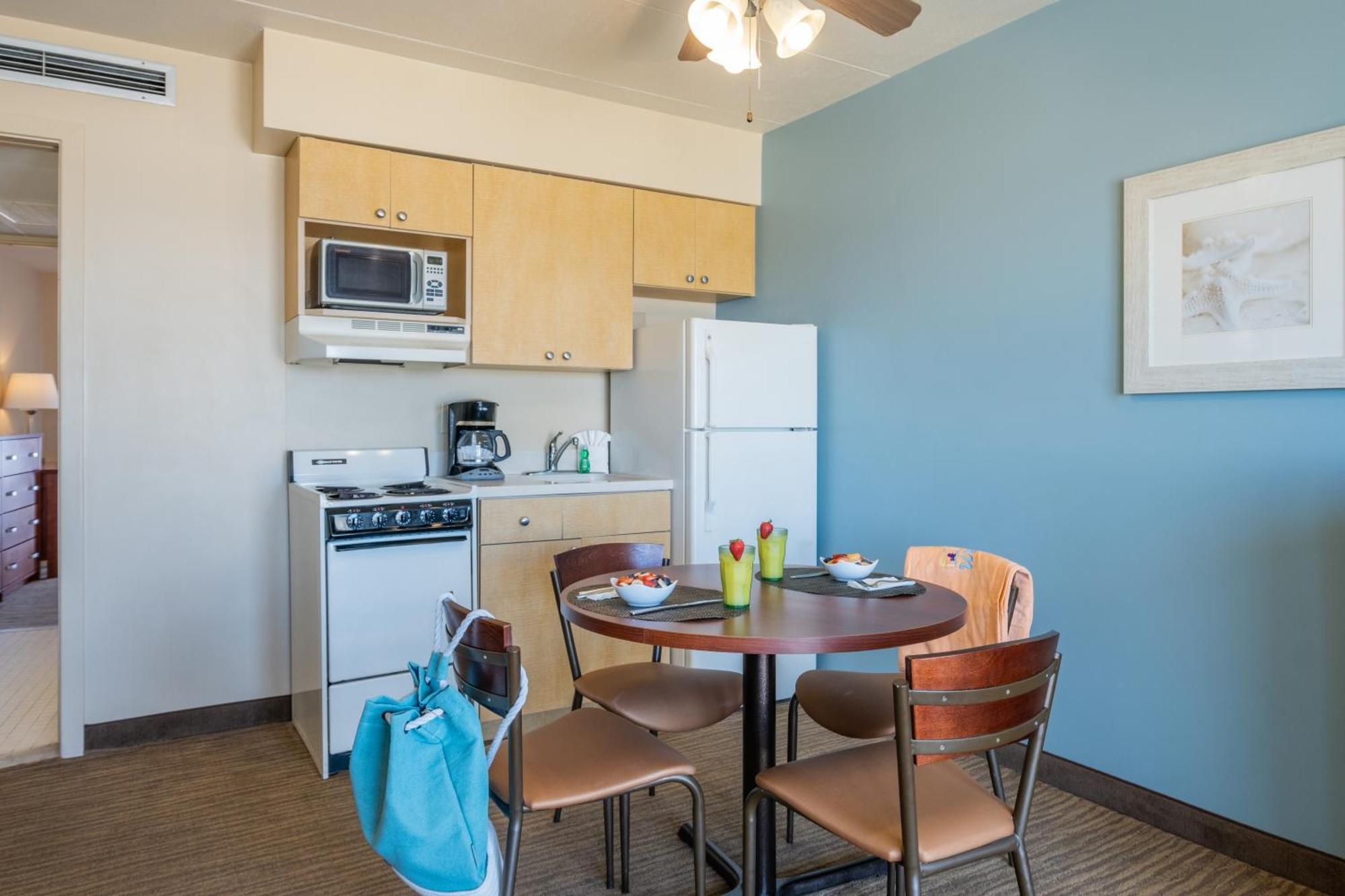 Reges Oceanfront Resort Wildwood Crest Room photo