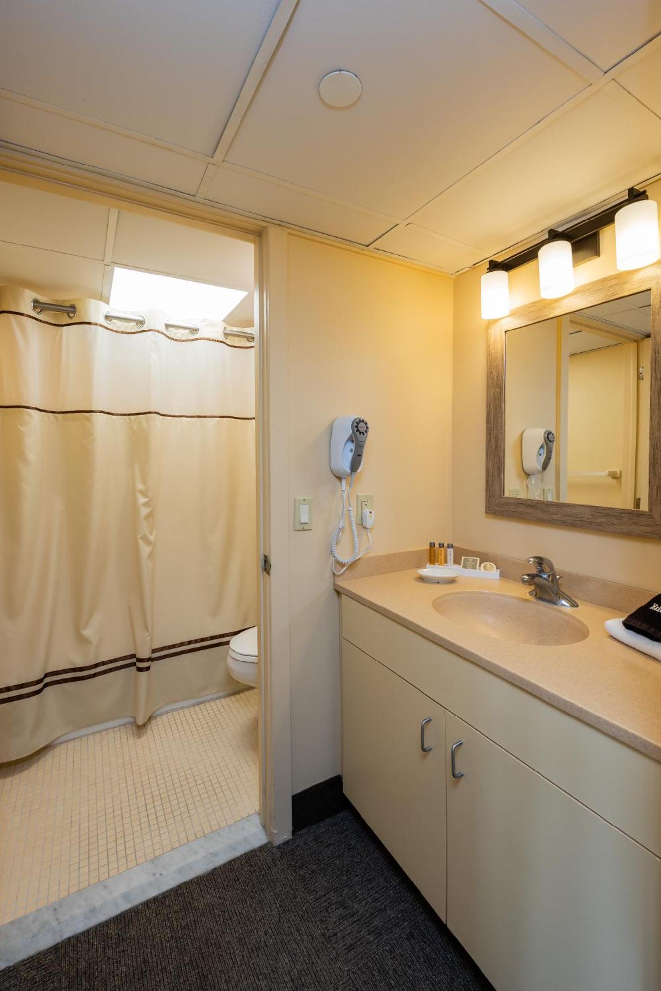 Reges Oceanfront Resort Wildwood Crest Exterior photo